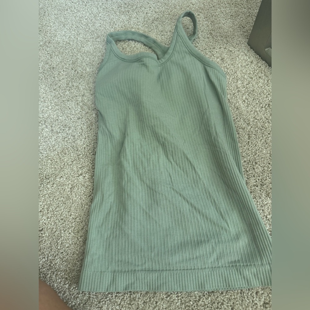 LILULEMON RIBBED TANK TOP